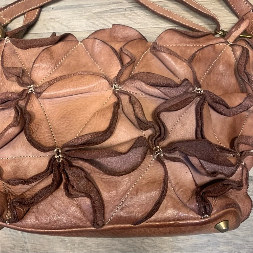 Costanza Rota Italy Genuine Soft Leather Flower Patchwork Crossbody Bag - Picture 2 of 15